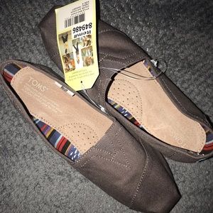 Brand New Toms!